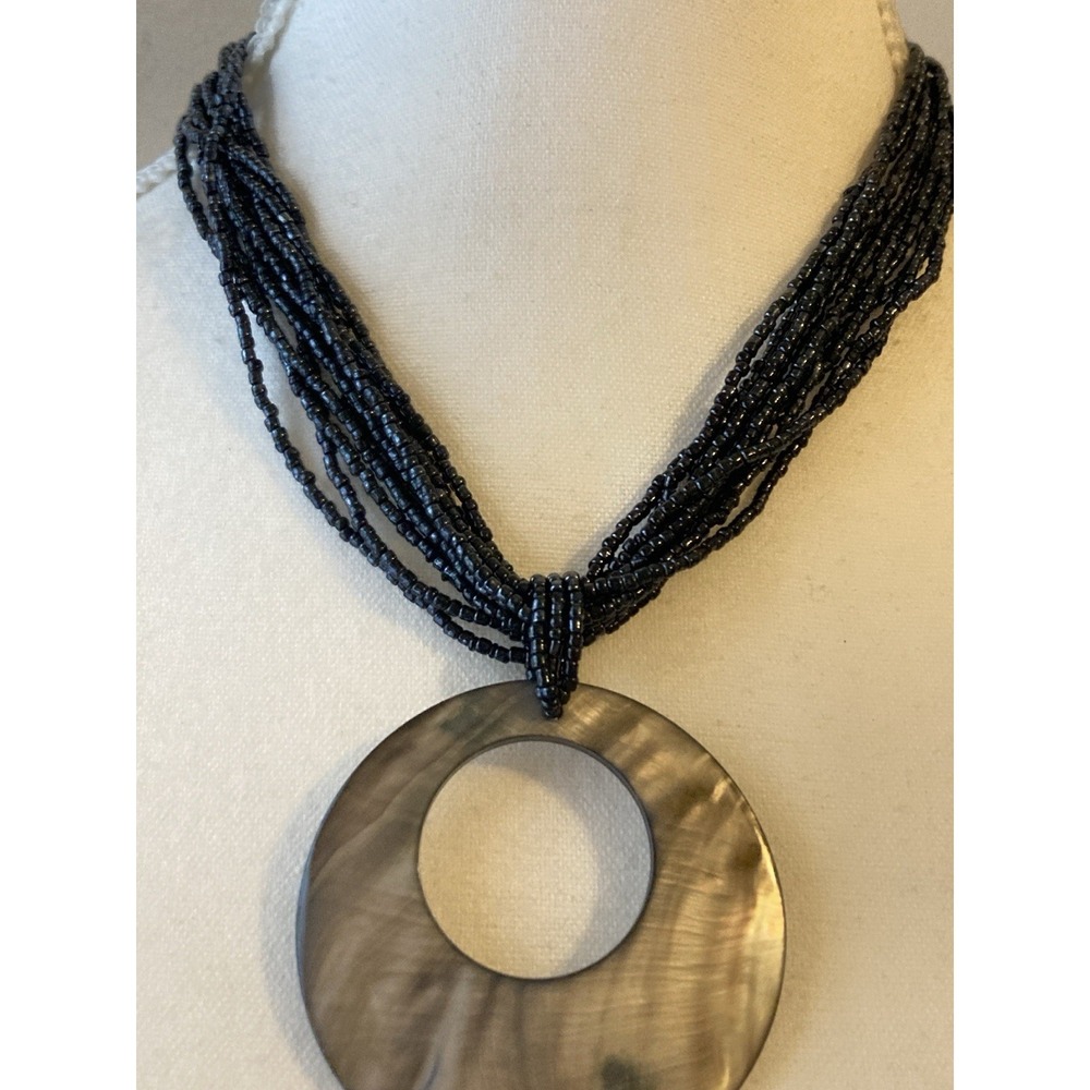 Black Seed Bead Shell Pendant Necklace Gray Mother of Pearl Multi Strand Starts - Picture 7 of 8